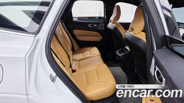 Volvo XC60 (II) D5 Inscription 2020 — фото 16