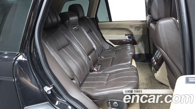 Land Rover Range Rover (IV) 4.4 SDV8 Vogue SE DIESEL 2017 — фото 12