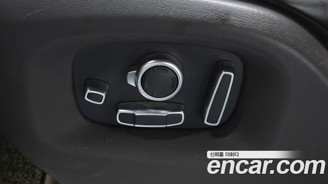 Land Rover Range Rover (IV) 4.4 SDV8 Vogue SE DIESEL 2017 — фото 19