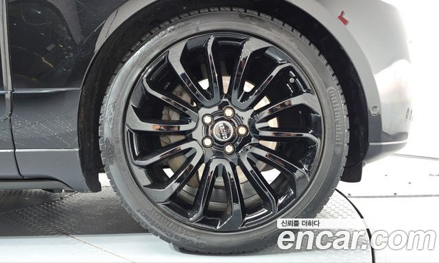 Land Rover Range Rover (IV) 4.4 SDV8 Vogue SE DIESEL 2017 — фото 21