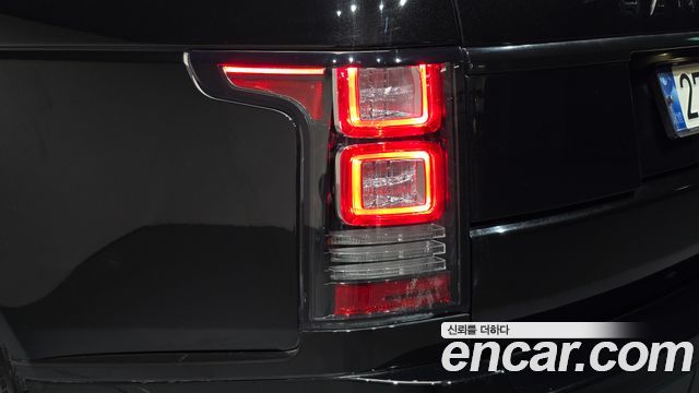 Land Rover Range Rover (IV) 4.4 SDV8 Vogue SE DIESEL 2017 — фото 23