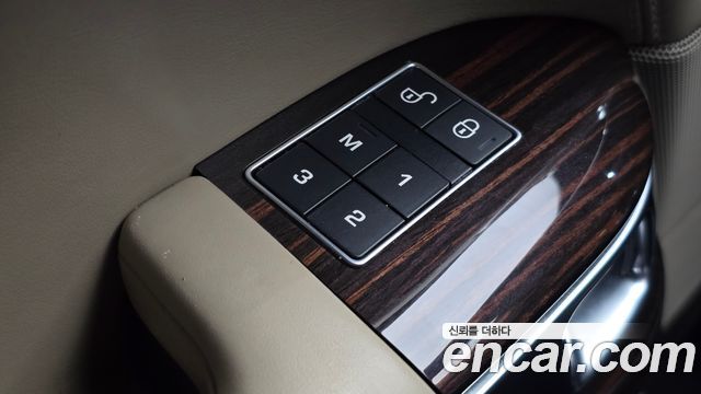 Land Rover Range Rover (IV) 4.4 SDV8 Vogue SE DIESEL 2017 — фото 35