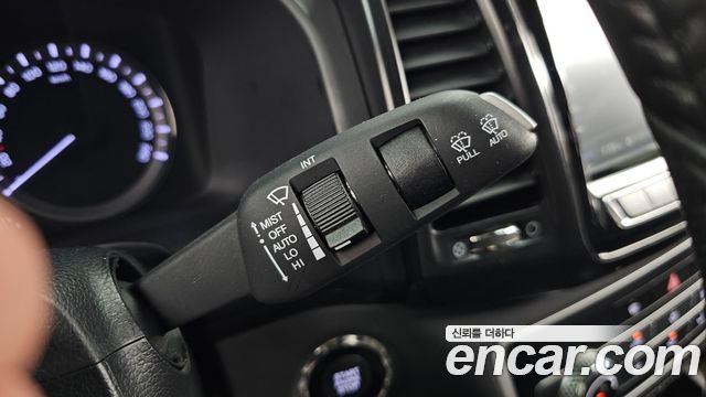 KG Mobility (SsangYong) Rexton Sports Khan Diesel 2.2 4WD Dynamic Edition (5-Link) 2021 — фото 33