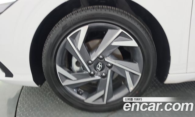 Hyundai Avante (CN7) 1.6 Inspiration 2025 — фото 5
