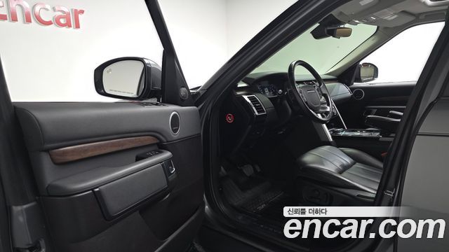 Land Rover Discovery 5 3.0 TD6 HSE 2018 — фото 10