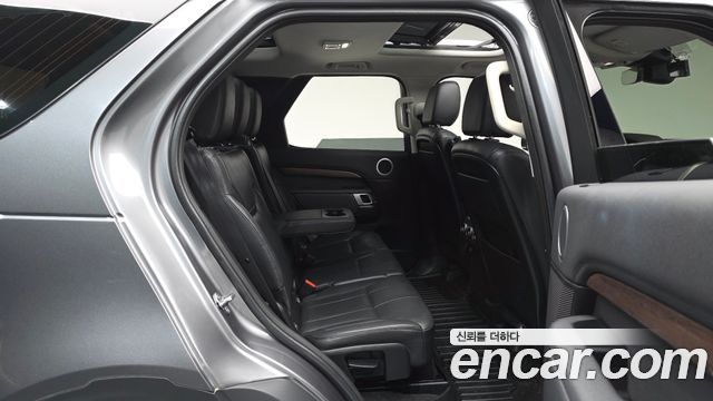 Land Rover Discovery 5 3.0 TD6 HSE 2018 — фото 11