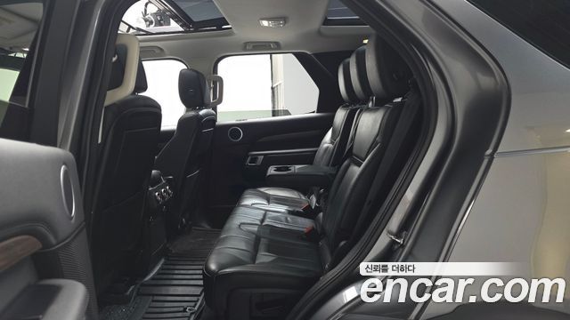 Land Rover Discovery 5 3.0 TD6 HSE 2018 — фото 12