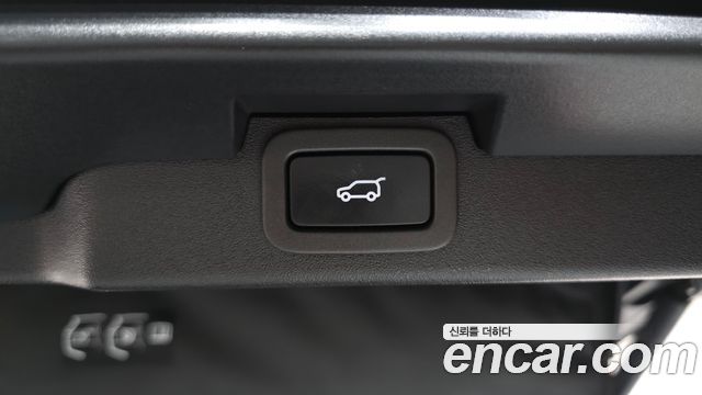 Land Rover Discovery 5 3.0 TD6 HSE 2018 — фото 34