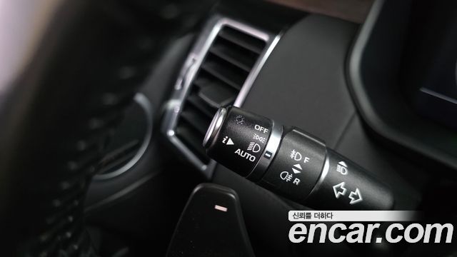 Land Rover Discovery 5 3.0 TD6 HSE 2018 — фото 35