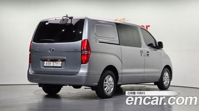 Hyundai Grand Starex 5-Seater VAN Smart 2018 — фото 2