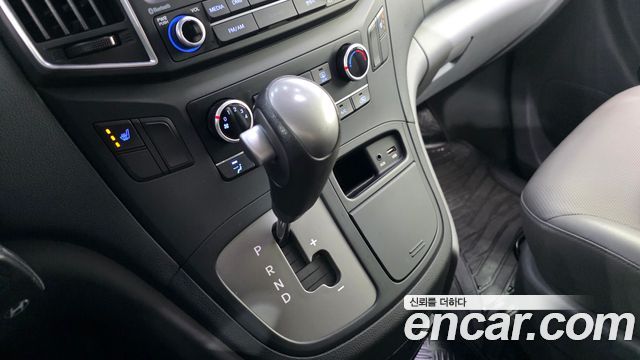 Hyundai Grand Starex 5-Seater VAN Smart 2018 — фото 9