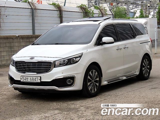 Kia Carnival 9-seater Luxury 2016 — фото 1