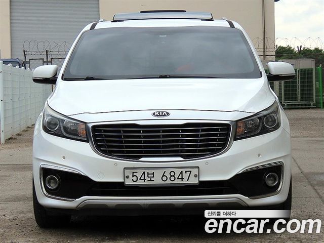 Kia Carnival 9-seater Luxury 2016 — фото 2