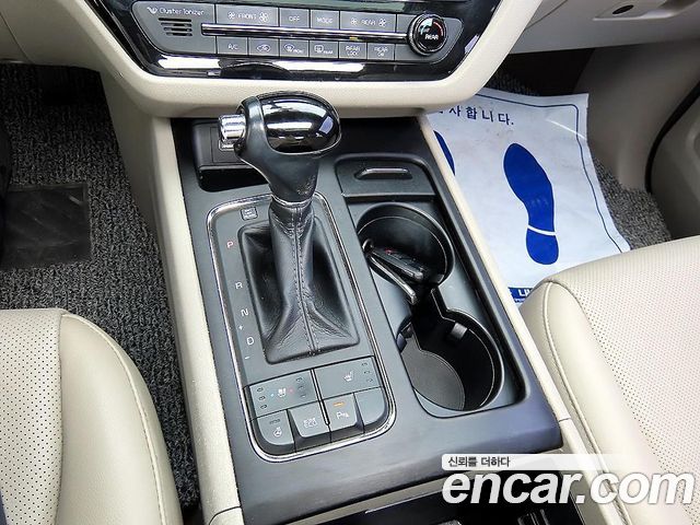 Kia Carnival 9-seater Luxury 2016 — фото 15