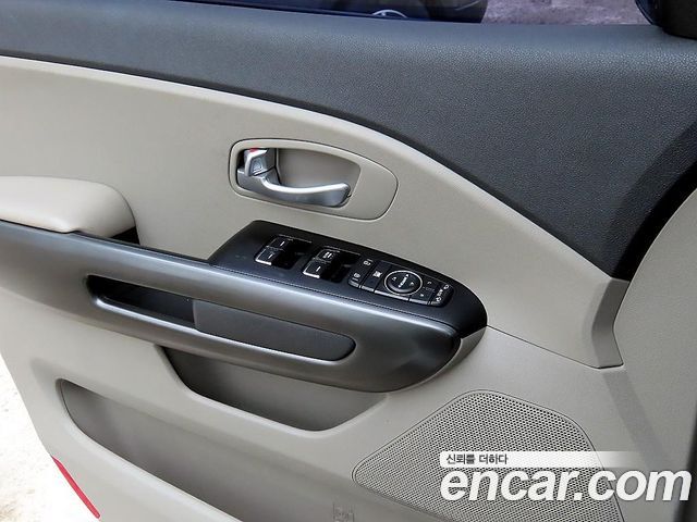 Kia Carnival 9-seater Luxury 2016 — фото 16