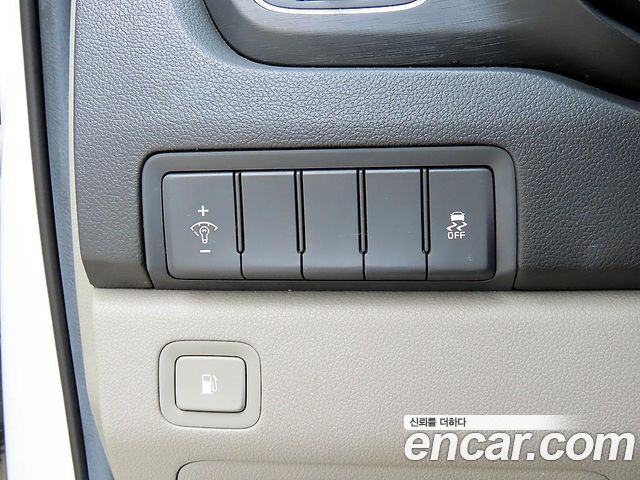 Kia Carnival 9-seater Luxury 2016 — фото 17