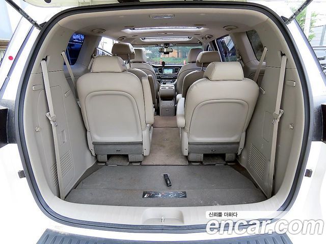 Kia Carnival 9-seater Luxury 2016 — фото 21