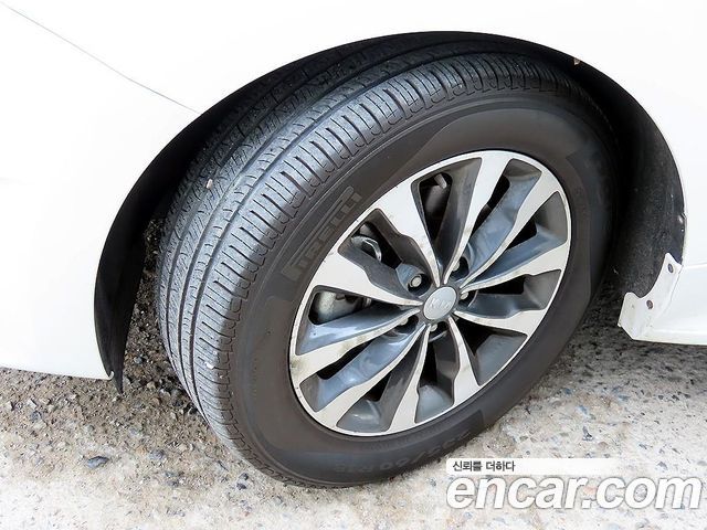 Kia Carnival 9-seater Luxury 2016 — фото 24