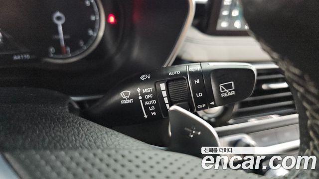 Genesis G70 Shooting Brake Gasoline 2.0T 2WD 2023 — фото 24