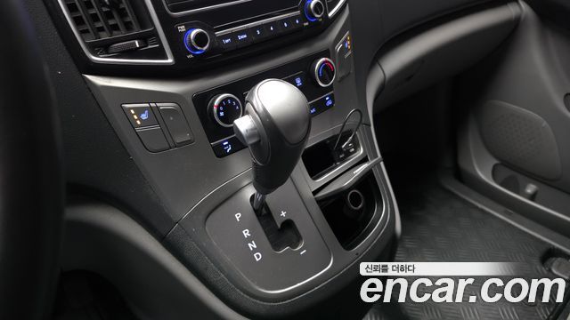 Hyundai Grand Starex Van 3-Seater Smart 2020 — фото 9