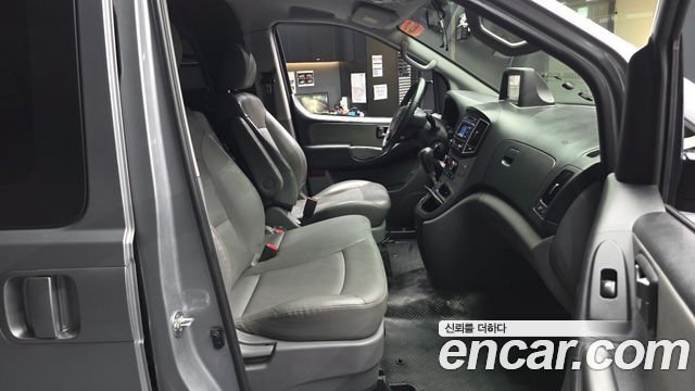 Hyundai Grand Starex Van 3-Seater Smart 2020 — фото 12