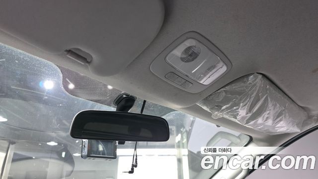 Hyundai Grand Starex Van 3-Seater Smart 2020 — фото 19