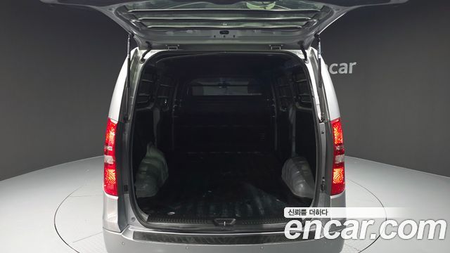Hyundai Grand Starex Van 3-Seater Smart 2020 — фото 20