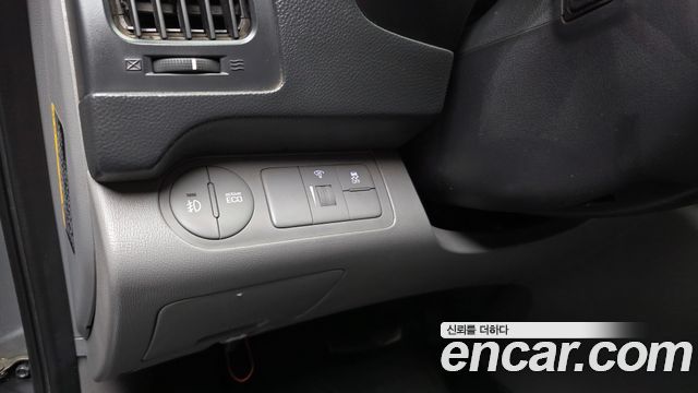 Hyundai Grand Starex Van 3-Seater Smart 2020 — фото 27