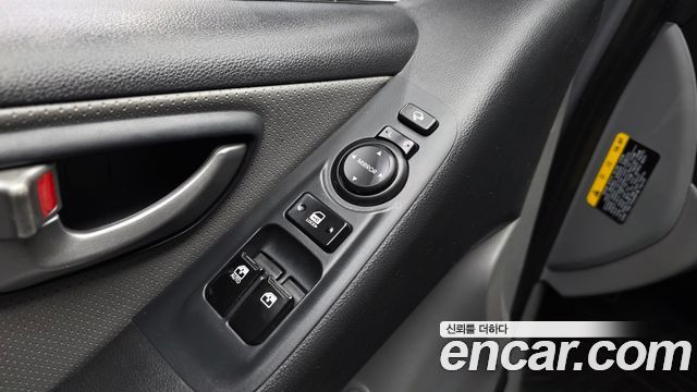 Hyundai Grand Starex Van 3-Seater Smart 2020 — фото 28