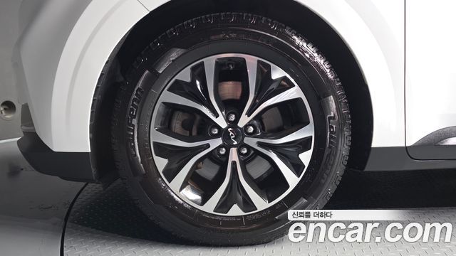 Kia Carnival (IV) Gasoline 9-Seater Prestige 2023 — фото 5