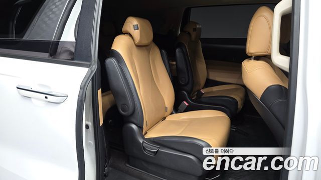 Kia Carnival (IV) Gasoline 9-Seater Prestige 2023 — фото 16
