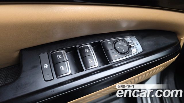 Kia Carnival (IV) Gasoline 9-Seater Prestige 2023 — фото 36