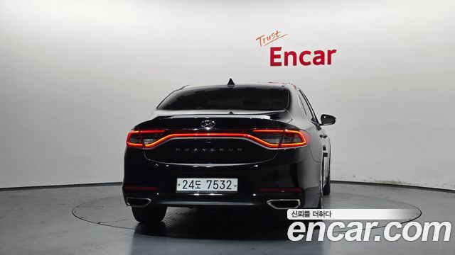 Hyundai Grandeur (IG) 2.4 Premium Special 2018 — фото 4
