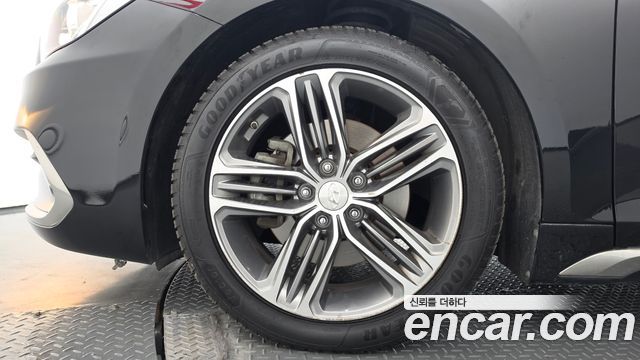 Hyundai Grandeur (IG) 2.4 Premium Special 2018 — фото 5