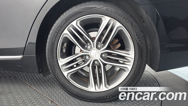 Hyundai Grandeur (IG) 2.4 Premium Special 2018 — фото 27