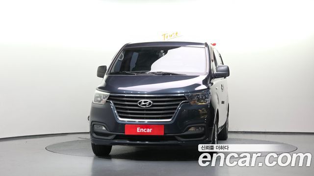 Hyundai Grand Starex Van 5-Seater Modern 2019 — фото 3