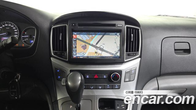 Hyundai Grand Starex Van 5-Seater Modern 2019 — фото 18