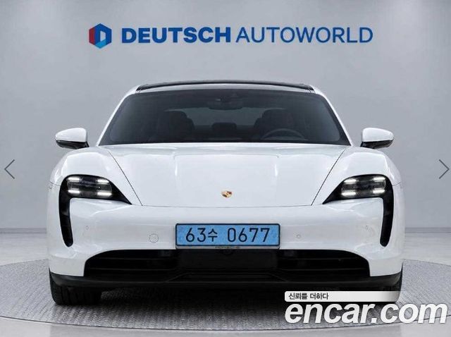 Porsche Taycan Base