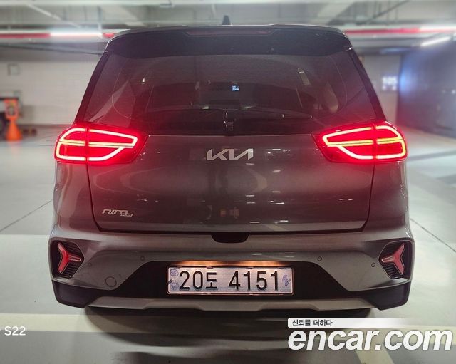 Kia Niro Plus Earth 2023 — фото 2