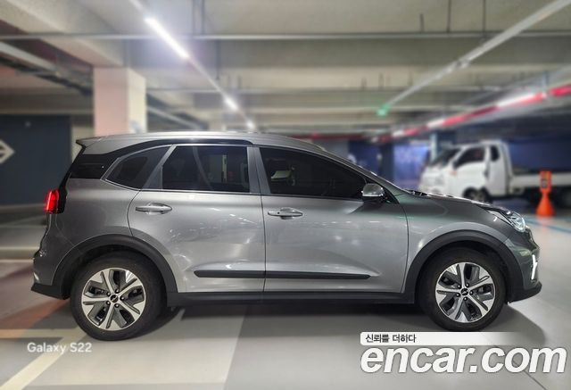 Kia Niro Plus Earth 2023 — фото 4