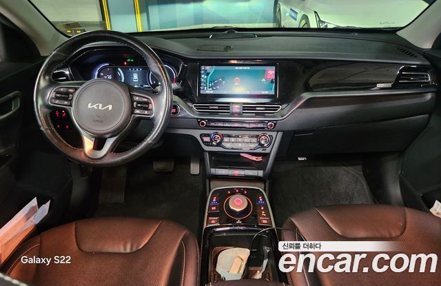 Kia Niro Plus Earth 2023 — фото 9