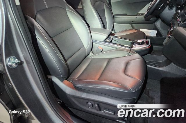 Kia Niro Plus Earth 2023 — фото 11