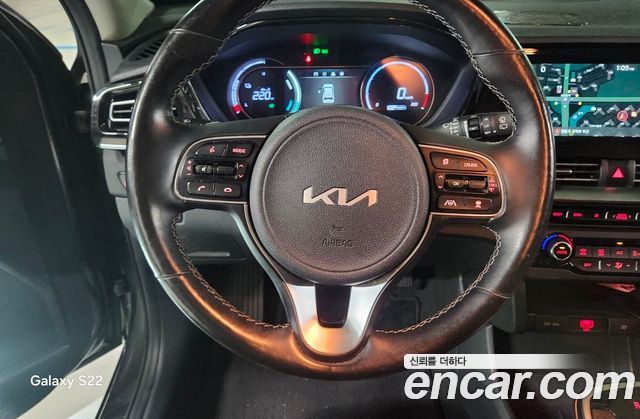 Kia Niro Plus Earth 2023 — фото 13
