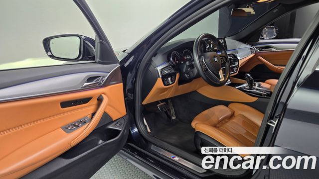 BMW 5 Series (G30) 520d M Sport package 2018 — фото 10