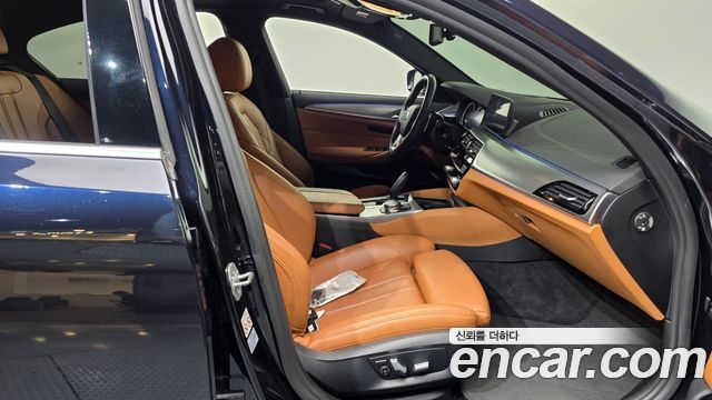 BMW 5 Series (G30) 520d M Sport package 2018 — фото 11