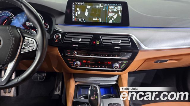 BMW 5 Series (G30) 520d M Sport package 2018 — фото 14