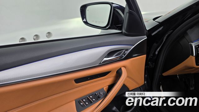 BMW 5 Series (G30) 520d M Sport package 2018 — фото 28