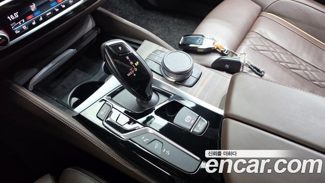 BMW 6 Series GT (G32) 630i xDrive M Sport 2020 — фото 9
