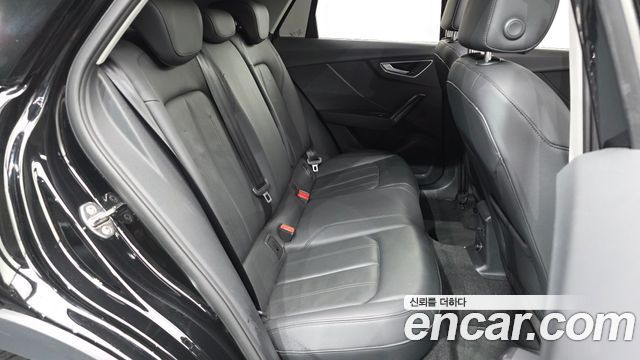 Audi Q2 35 TDI 2023 — фото 12