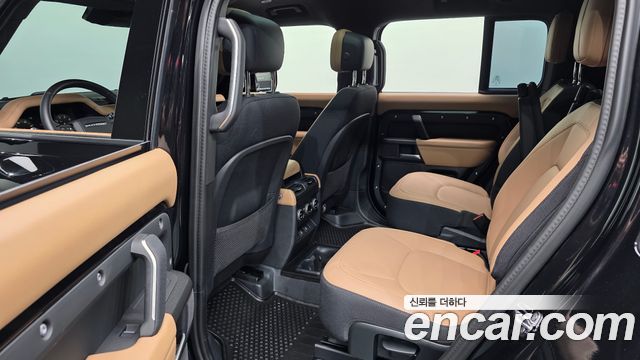 Land Rover Defender (L663) 130 P400 X-Dynamic HSE 2025 — фото 12